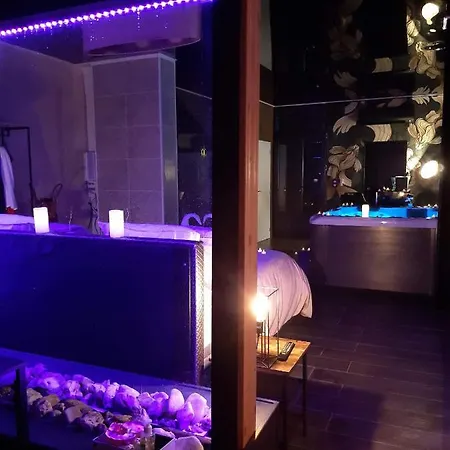 Bed and breakfast Calypso Jacuzzi Privatif