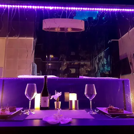 Calypso Jacuzzi Privatif Bed & Breakfast Agde